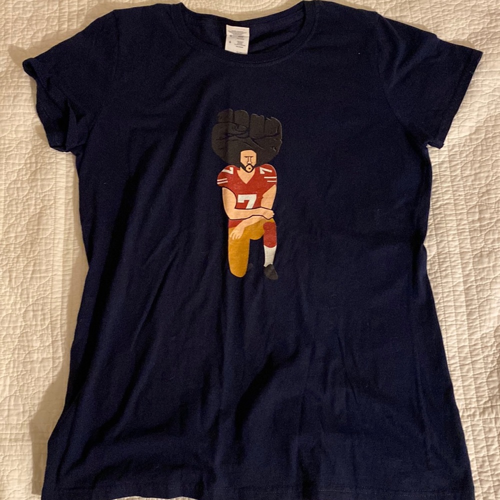 COLIN KAEPERNICK Kneeling Protest Shirt - San Francisco 49ers - Large
